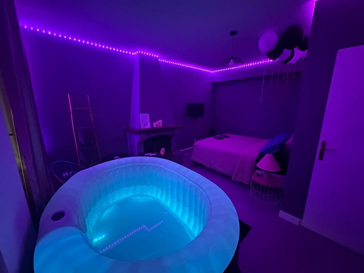 Love Room Avec Jacuzzi Proche Paris Et Roissy Cdg Persan Zewnętrze zdjęcie